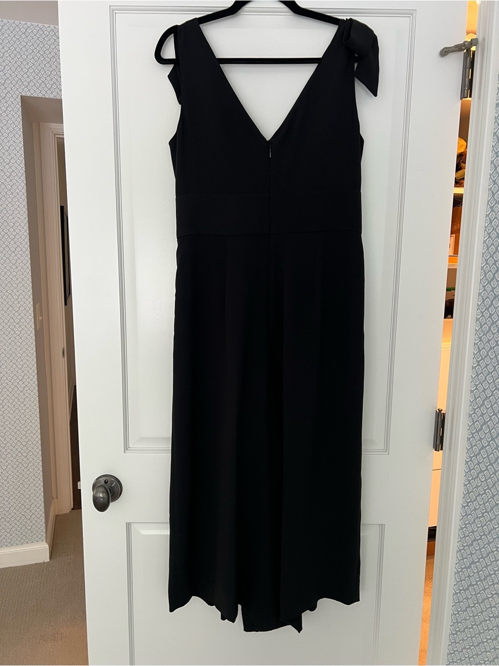 J Crew Black Sleeveless Midi Romper with V-Neck and Bow Sleeves - Picture 4 of 8